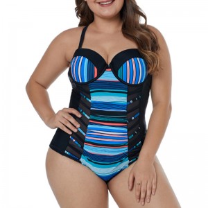 A csíkos varrás vékony fürdőruhákat jelenik meg